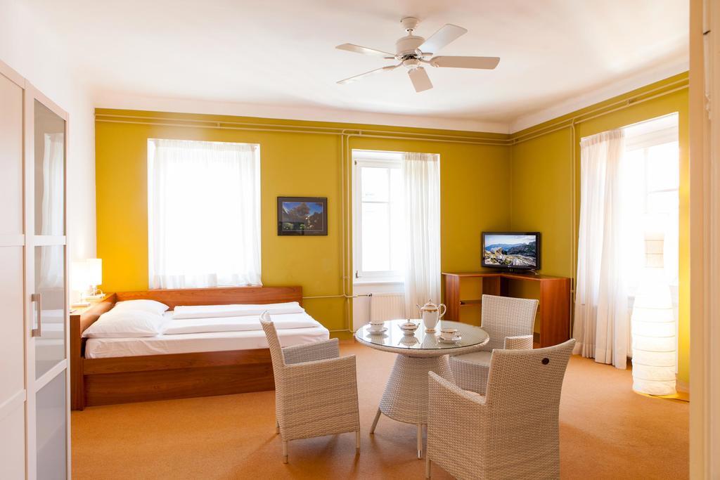 Julija&Robert'S Riverview Apartments And Rooms Lublaň Exteriér fotografie