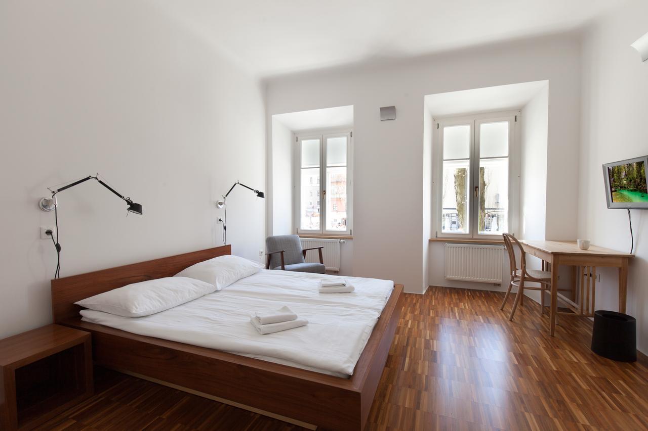 Julija&Robert'S Riverview Apartments And Rooms Lublaň Exteriér fotografie